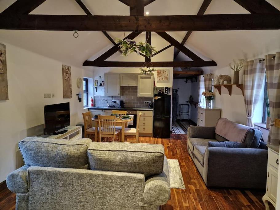 Joiners Arms - Studio Apartments Market Drayton Eksteriør billede