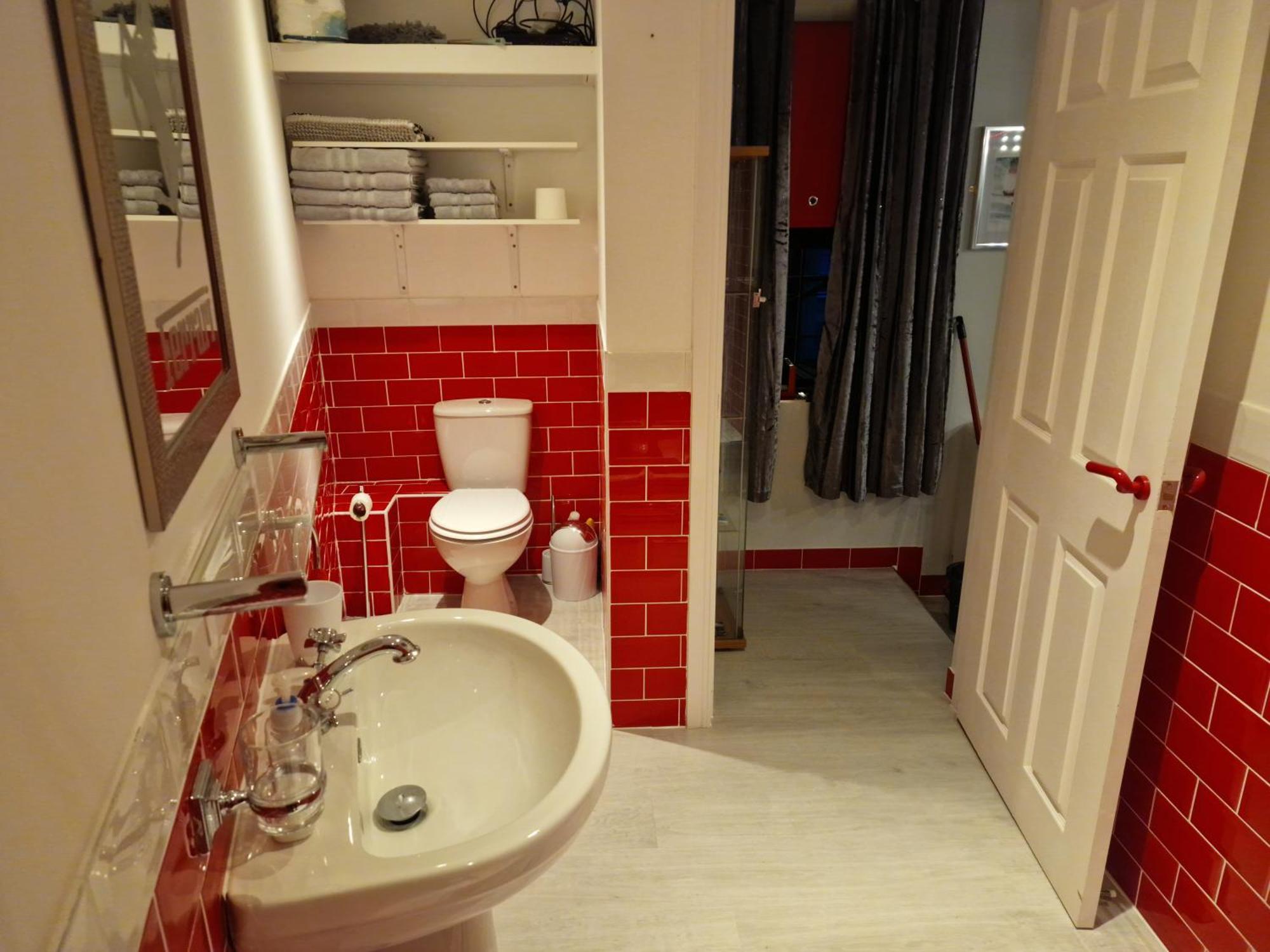 Joiners Arms - Studio Apartments Market Drayton Eksteriør billede